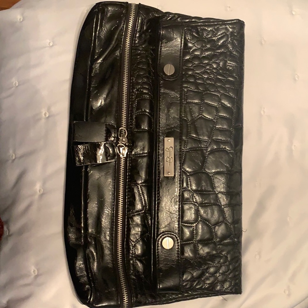 Oversized clutch